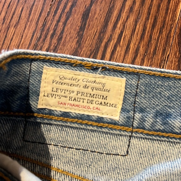 LEVI’S WEDGIE DISTRESSED STRAIGHT FIT JEANS - Picture 8 of 13